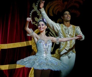 cc-sleeping-beauty-tamara-rojo-carlos-acosta-happy_curtain_1000