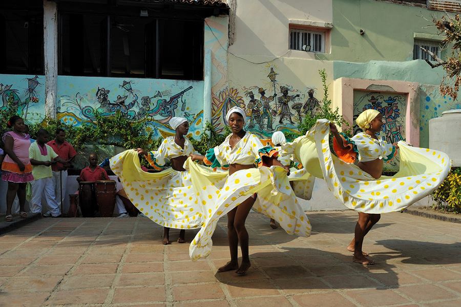 1004956_10152218060556083_1367951007_n