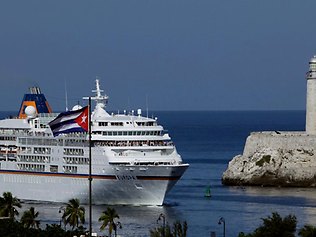 986577-cuba-tourism