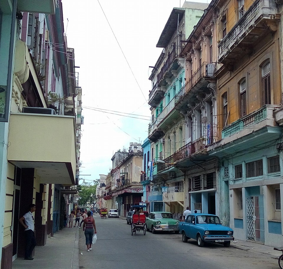 CUBA HOY/TODAY: Por las Calles de la Habana.