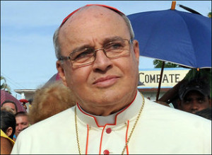 Cardenal-Jaime-Ortega-en-la-calle1