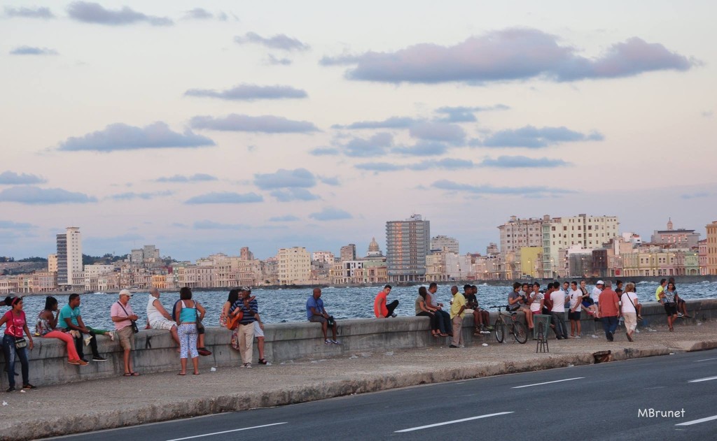 CUBA HOY/TODAY: Malecón de la Habana. 