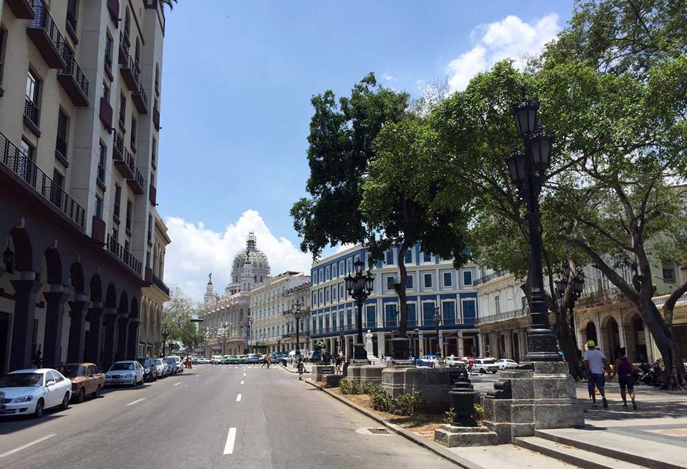 CUBA HOY/TODAY: Recorriendo el Prado Habanero.