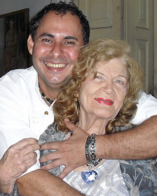 120720153447_carilda_oliver_poetisa_erotica_cuba_224x280_bbc_nocredit