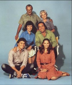 que-pasa-cast-vertical-872x1024