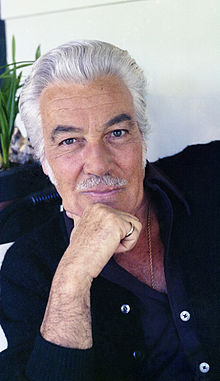 220px-Cesar_Romero_3_Allan_Warren