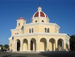 250px-DirkvdM_havana_cemetery