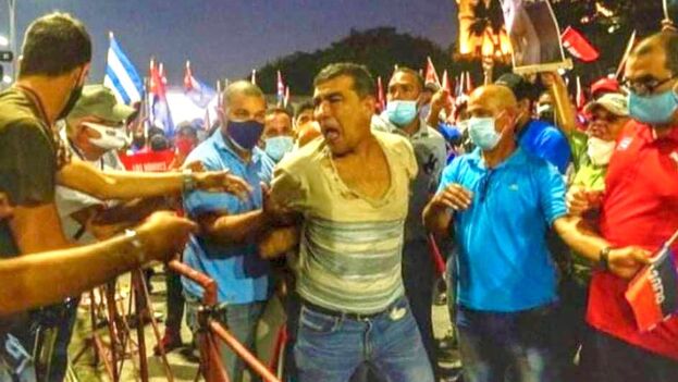 Hasta el momento, solo se sabe que Sánchez reside en Centro Habana pero no hay información sobre si pertenece a algún grupo disidente o de derechos humanos. (Asiel Babastro/Facebook)